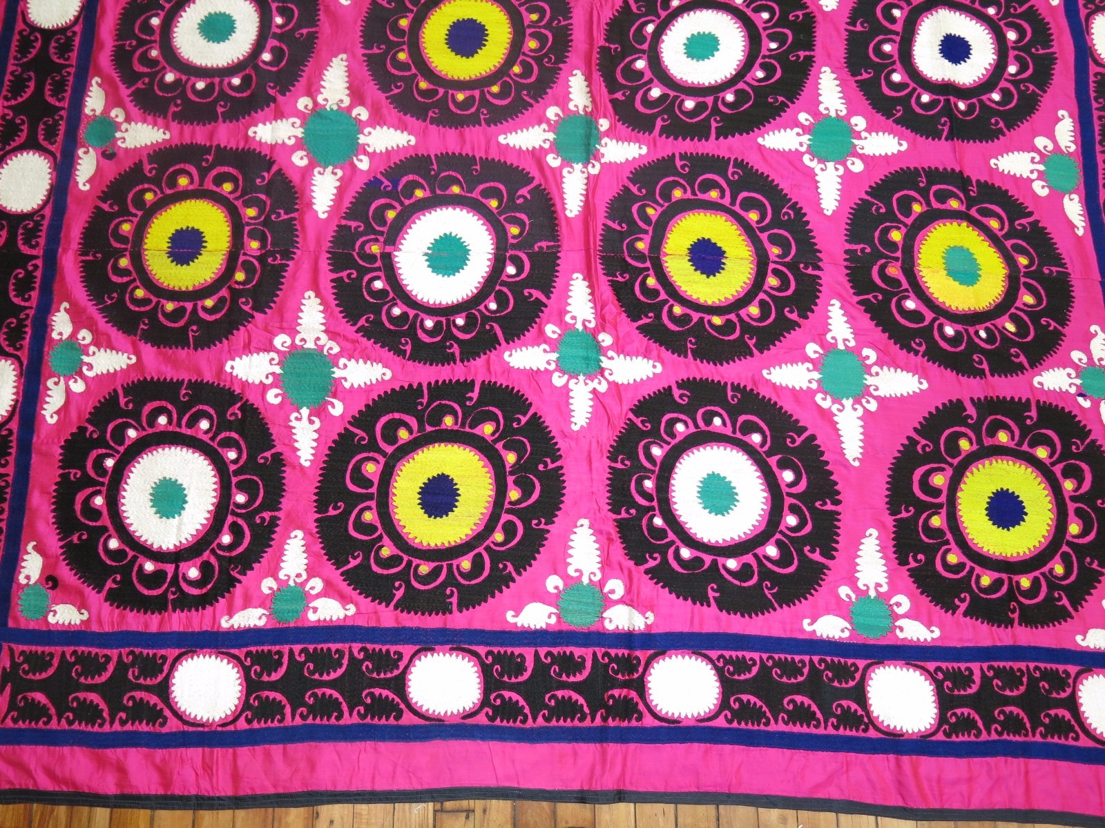 Large Silk Embroidered Handmade Suzni Suzani Uzbek Uzbekistan Size 7'4''x9'8'' Large Silk Embroidered Handmade Suzni Suzani Uzbek Uzbekistan Size 7'4''x9'8''