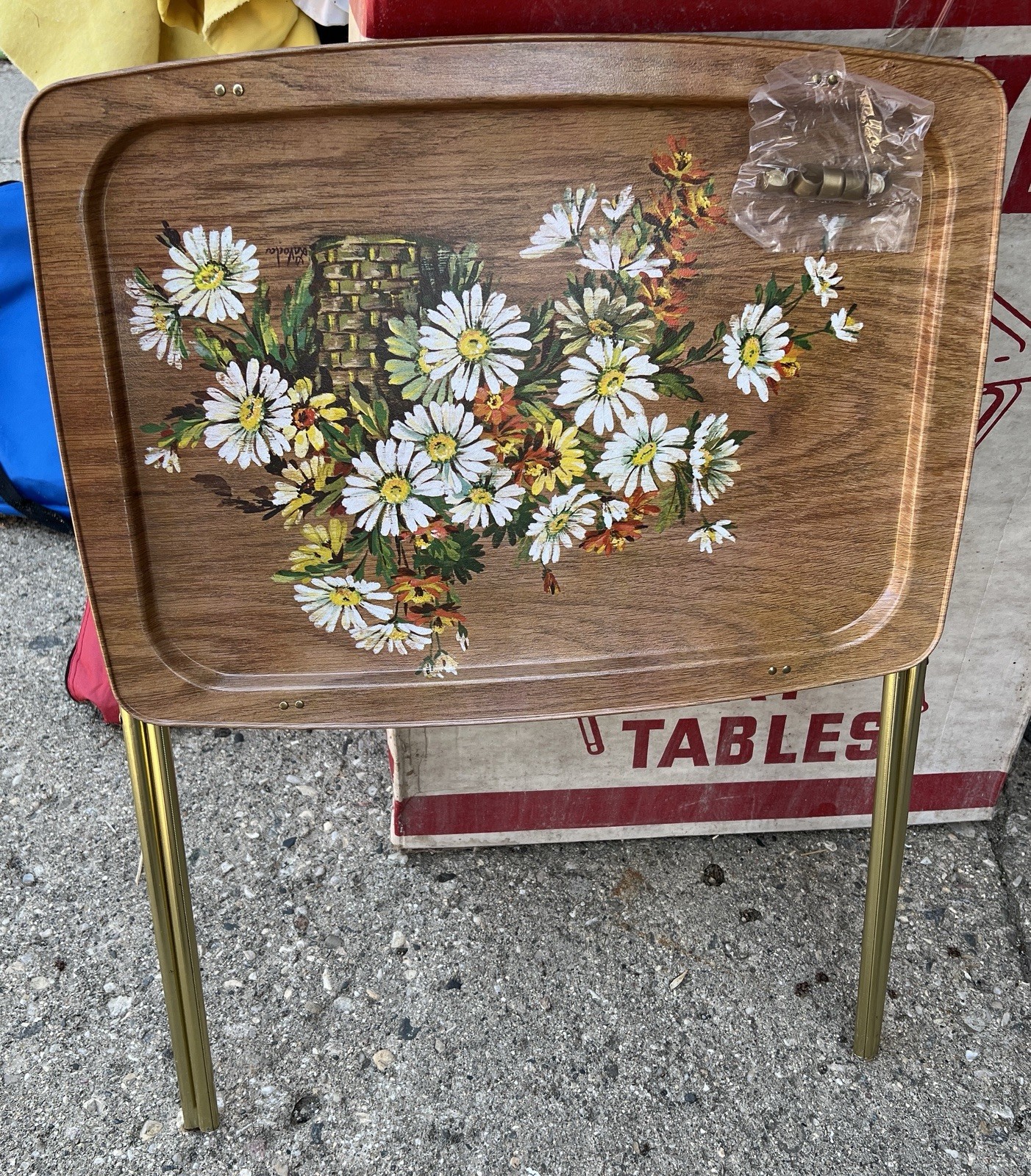 NOS Vintage MCM Glen King Size Floral TV Tray Tables Set 4 Original Box NOS Vintage MCM Glen King Size Floral TV Tray Tables Set 4 Original Box
