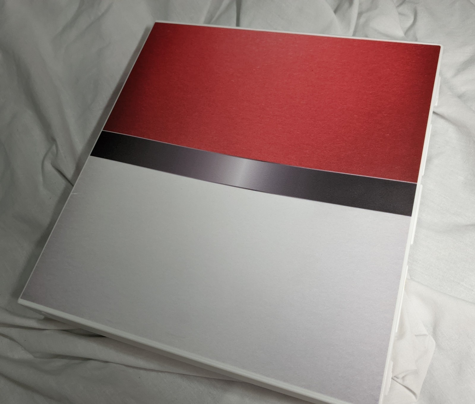 UniKeep Pokéball Themed Storage Binder Box for Pokemon TCG Trading Cards + Pages UniKeep Pokéball Themed Storage Binder Box for Pokemon TCG Trading Cards + Pages