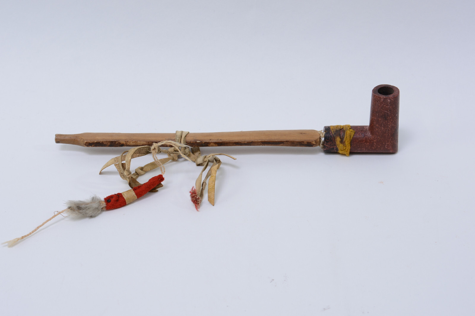 Antique Northern Plains Pipe with carved calumet and T bowl - Antique Northern Plains Pipe with carved calumet and T bowl -