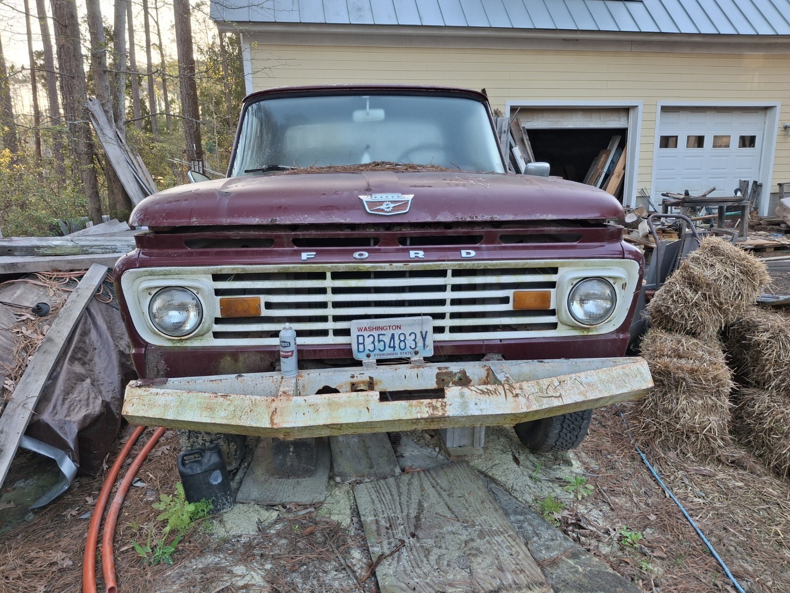 1963 FORD F250 FOUR WHEEL DRIVE PICK UP TRUCK 1963 FORD F250 FOUR WHEEL DRIVE PICK UP TRUCK