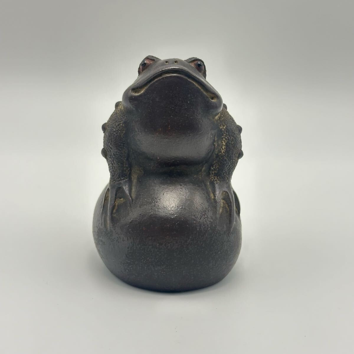 Japanese Paperweight Purple sand figurines spiders toads frogs inscriptions deli
