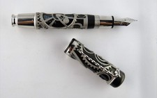 Montblanc Skeleton Charlie Chaplin 88 fountain pen picture