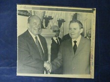 1985 Andrei Gromyko & George Schultz Vienna Austria Vintage Wire Press Photo picture