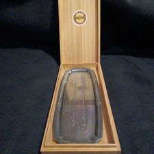 Japanese Paperweight Miyamoto Shoko metal tray a longestablished silver purveyor picture