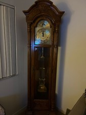 1979 sleigh grandfather clock, perfect condition 1 owner picture