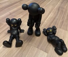 KAWS ALL Black 3 Piece Set Vinyl Figures Holiday Taipei Japan Small Lie picture