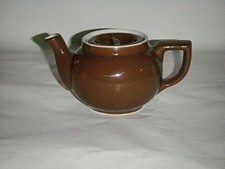 PRALINE ? PIRALINE ? 8 OZ BROWN TEA POT VITRIFIED CERAMIC SUNK COVER VINTAGE  picture