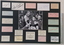 WHERE EAGLES DARE 1968 FILM SIGNED BY 15 AUTOGRAPH DISPLAY SCARCE & UNIQUE picture
