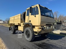 2009 BAE Systems M1081A1R LMTV 4 X4 Cargo Truck W / Air Conditioning picture
