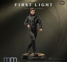180cm (6ft) James Bond 1 Of 6 Life Size 007 First Light Statue picture