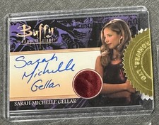Buffy Ultimate Collectors series 2- Sarah Michelle Gellar Auto Wardrobe SET SP picture