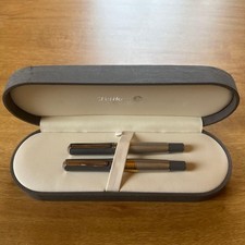 Pelikan M640 Everest Special Edition Fountain Pen and Rollerball Set picture