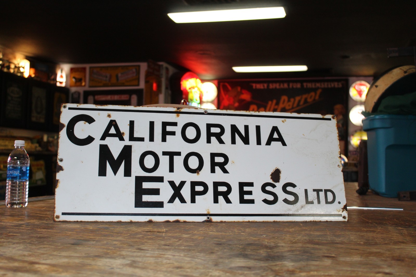 SCARCE 1930s CALIFORNIA MOTOR EXPRESS TRUCKING LTD PORCELAIN DEALER METAL SIGN