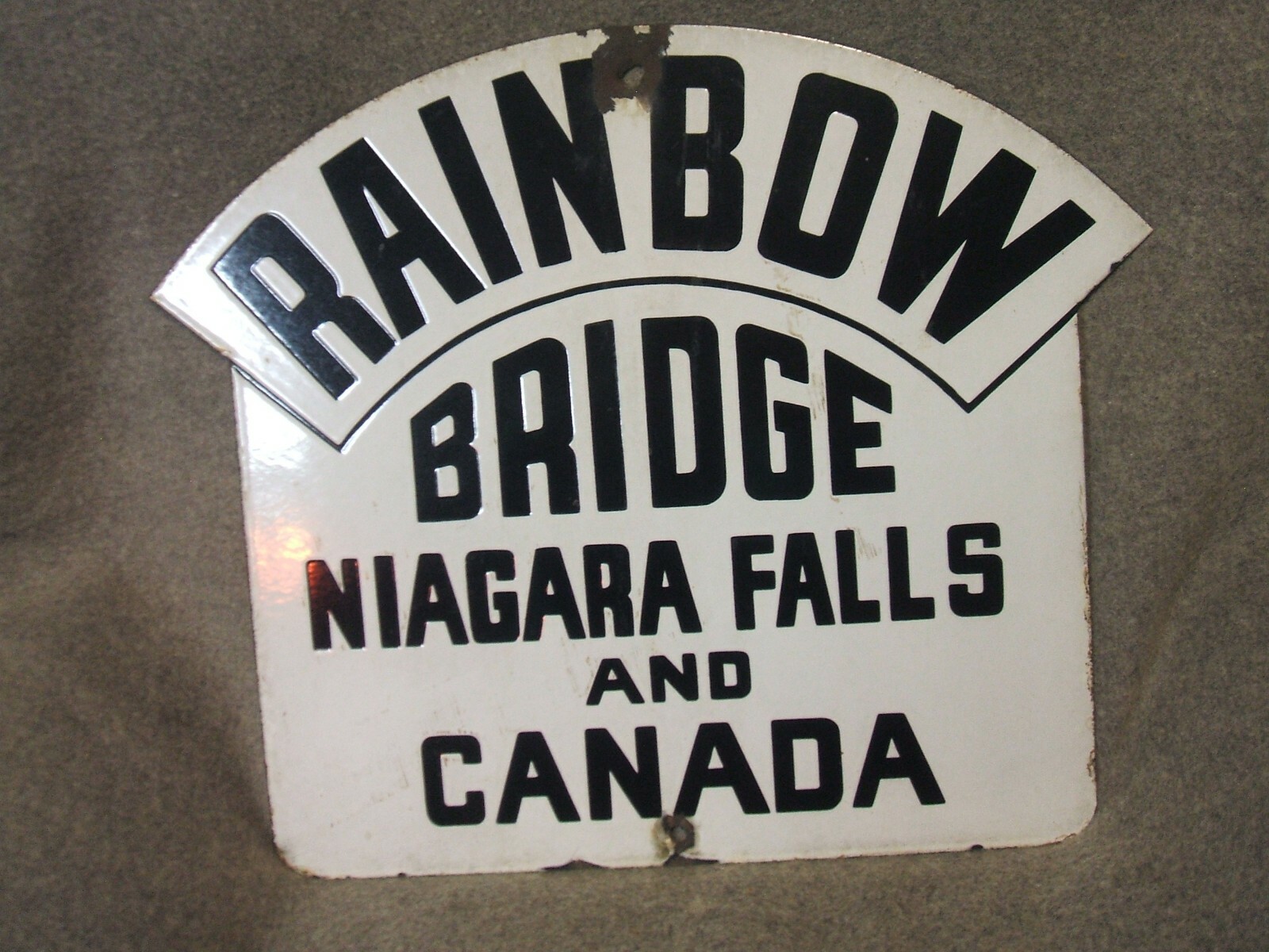LARGE ANTQUE IRON PORCELAIN RD SIGN RAINBOW BRIDGE NIAGARA FALLS CANADA 18 X 22 LARGE ANTQUE IRON PORCELAIN RD SIGN RAINBOW BRIDGE NIAGARA FALLS CANADA 18 X 22