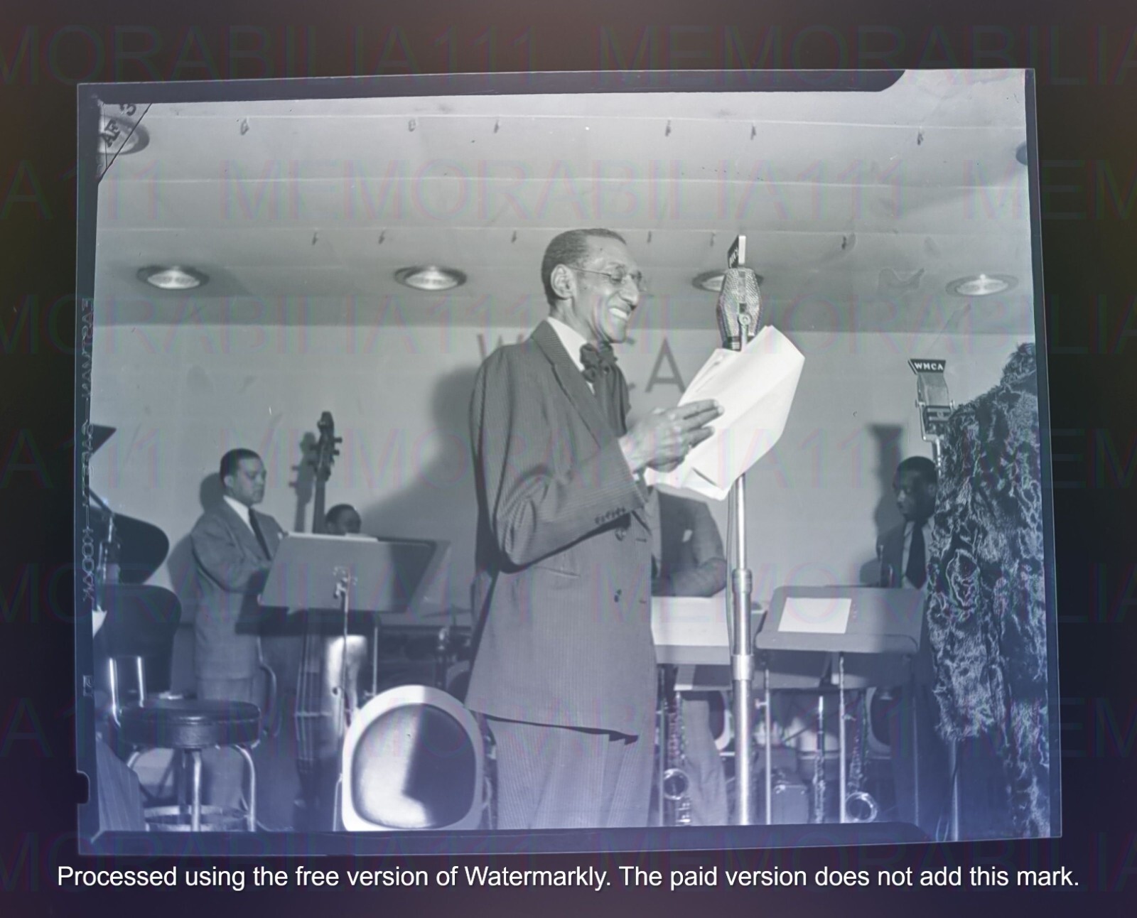 FAMOUS PHOTOGRAPHER 1944 LEIGH WIPPER PLAYS PART OF W.C. HANDY NEGATIVE SCARCE FAMOUS PHOTOGRAPHER 1944 LEIGH WIPPER PLAYS PART OF W.C. HANDY NEGATIVE SCARCE