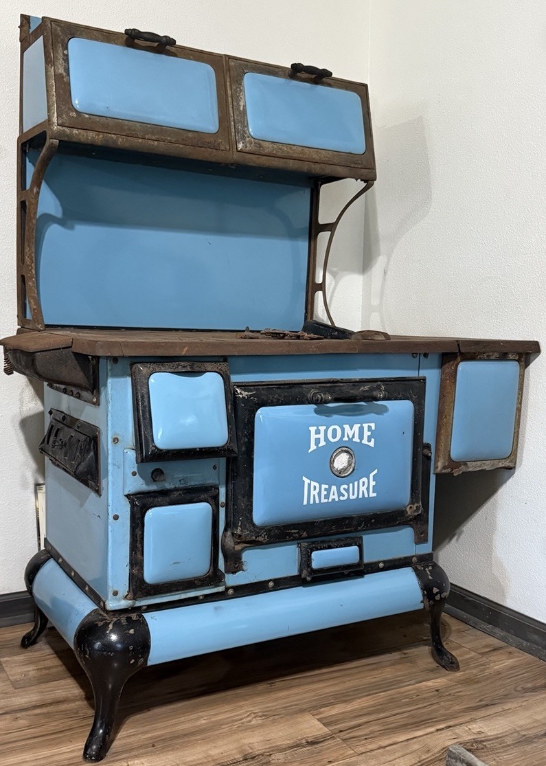 Antique Kitchen Wood Stove By Windsor Royal—pick Up Only