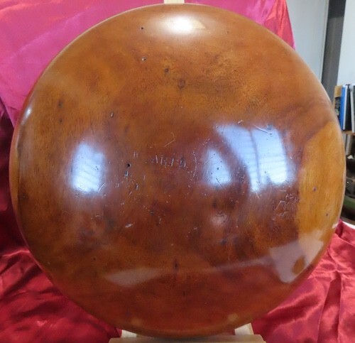 RARE HAWAIIAN KOU WOOD SERVING TRAY CA. 1800'S - W.AULD, KALAKAUA, LILIUOKALANI RARE HAWAIIAN KOU WOOD SERVING TRAY CA. 1800'S - W.AULD, KALAKAUA, LILIUOKALANI