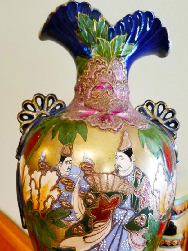 Japan vase from Empress Shoken to Julia Grant. 1878 One of the forbidden gifts