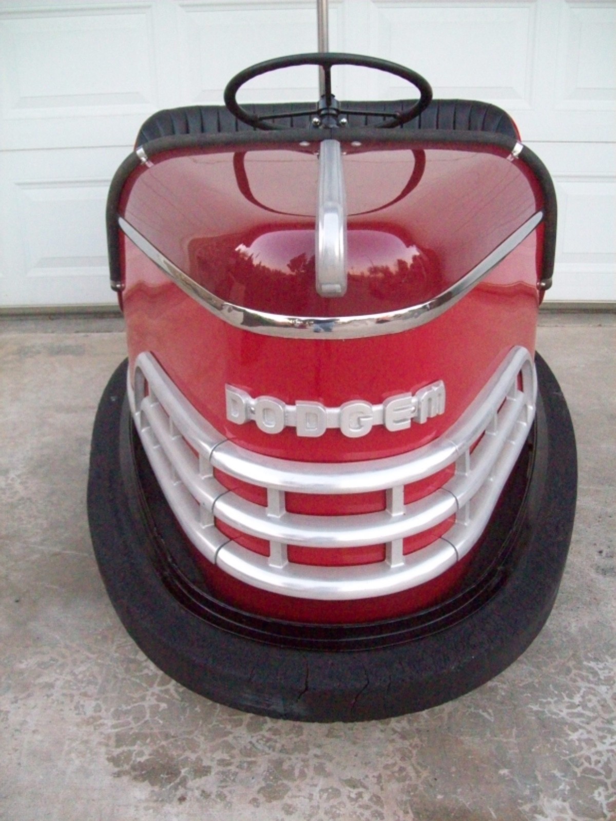 VINTAGE DODGEM BUMPER CAR AMUSEMENT CARNIVAL RIDE RESTORED & VERY COOL+ STINGER VINTAGE DODGEM BUMPER CAR AMUSEMENT CARNIVAL RIDE RESTORED & VERY COOL+ STINGER