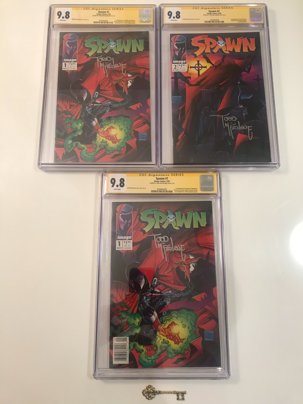 Spawn #1 2x's Spawn #2 CGC 9.8 SS Todd McFarlane *NEWSSTAND* 1st Spawn KEYS Spawn #1 2x's Spawn #2 CGC 9.8 SS Todd McFarlane *NEWSSTAND* 1st Spawn KEYS