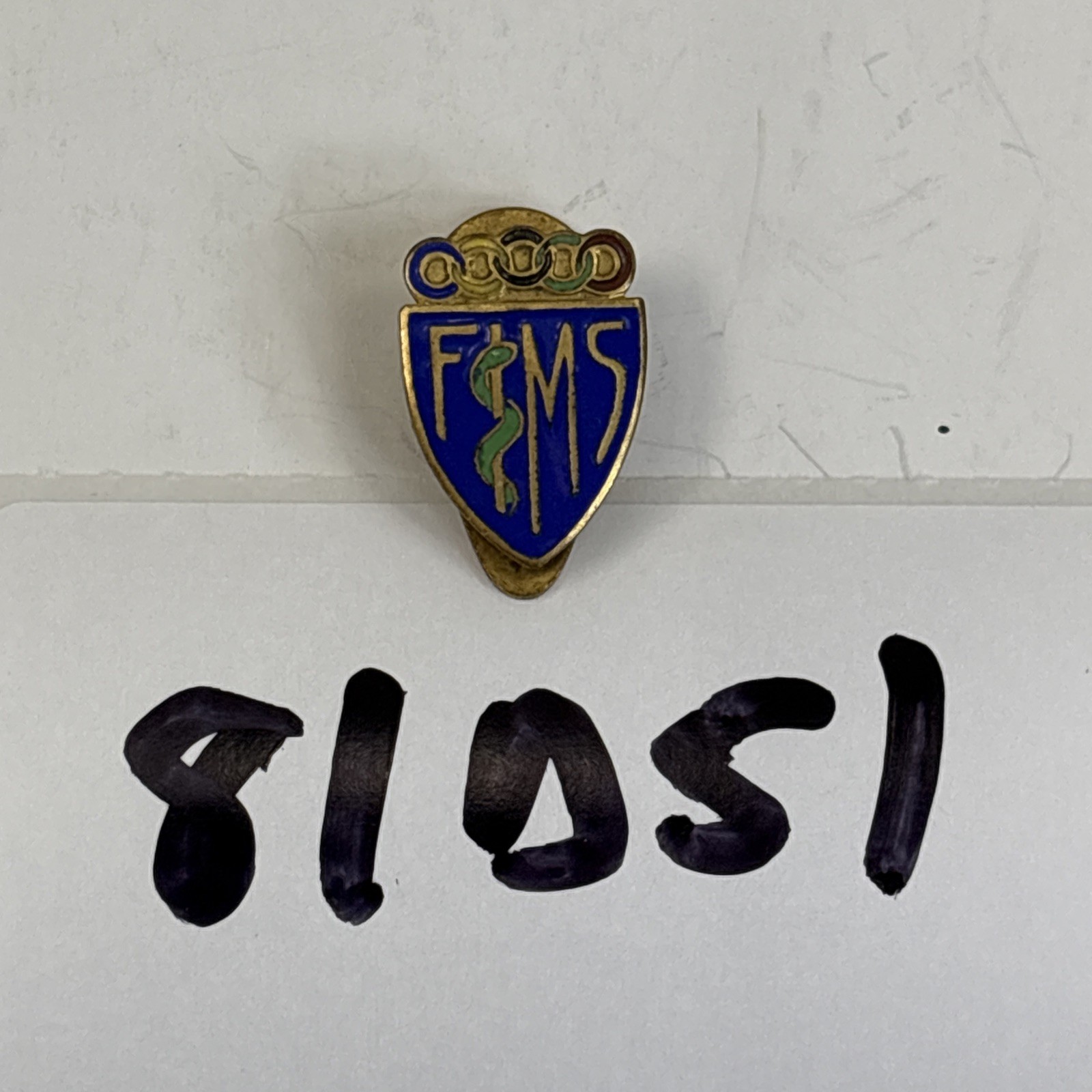 FIMS Olympic Rings Federazione Medico Sportiva Italiana Badge Pin-Back 81D51 FIMS Olympic Rings Federazione Medico Sportiva Italiana Badge Pin-Back 81D51