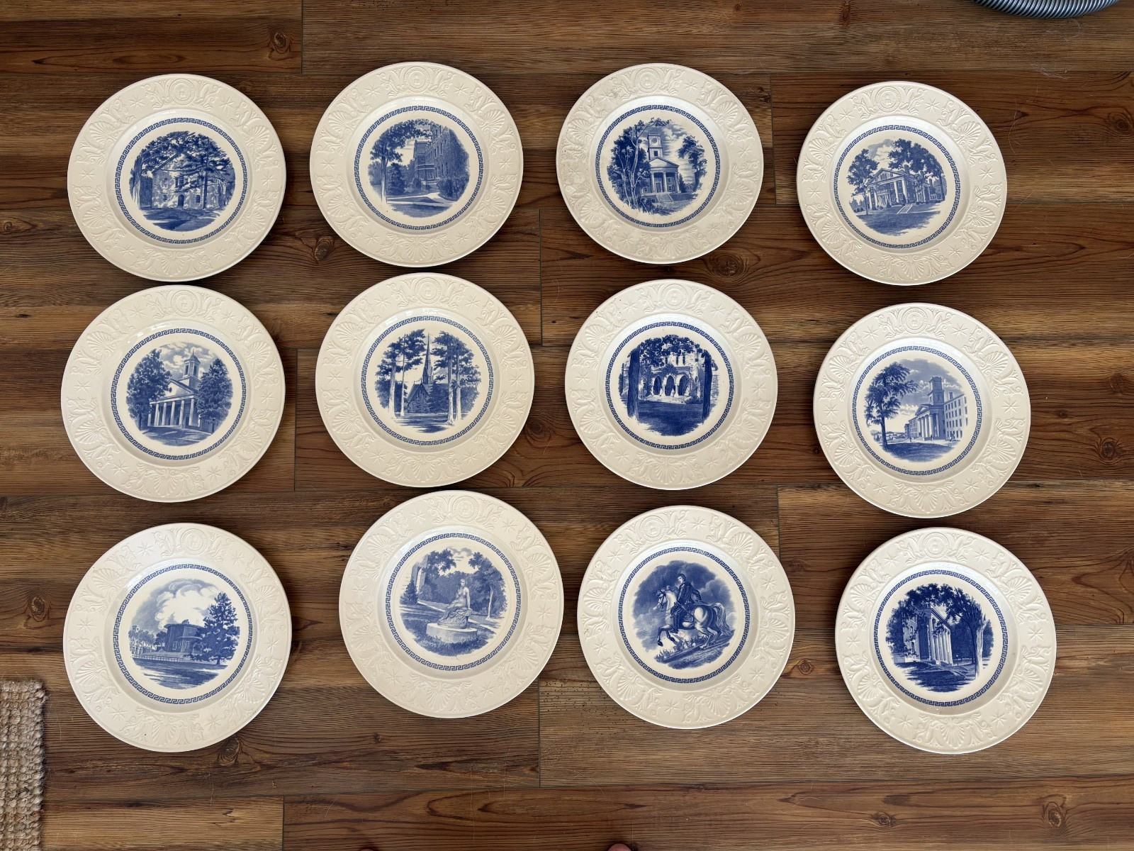 Vintage Wedgwood Amherst College Blue 12 Dinner Plates Complete Set c1955