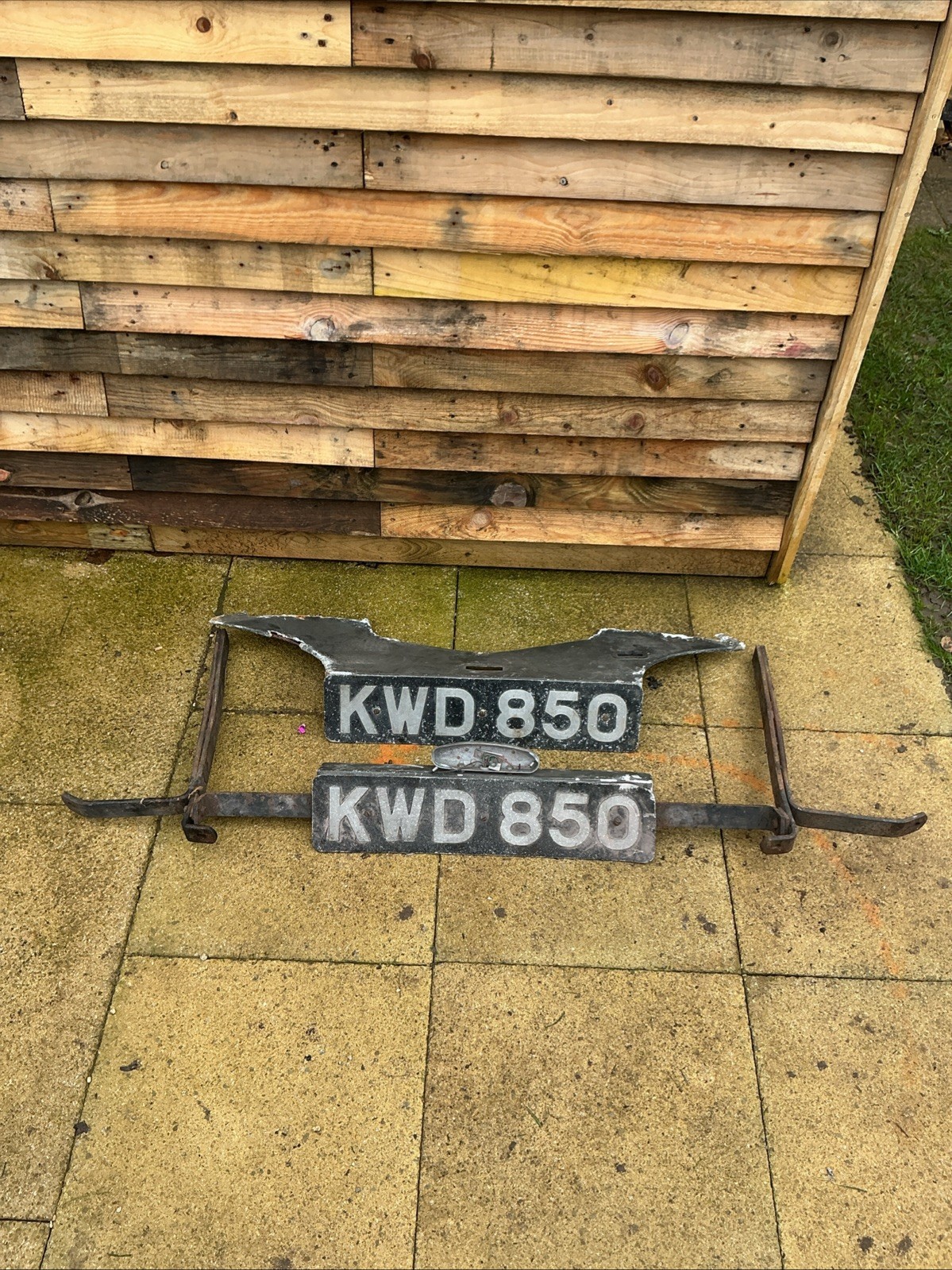VINTAGE LEA FRANCIS FRONT VALANCE AND REAR NUMBER PLATE MOUNT, 1920’s GARAGE ART VINTAGE LEA FRANCIS FRONT VALANCE AND REAR NUMBER PLATE MOUNT, 1920’s GARAGE ART