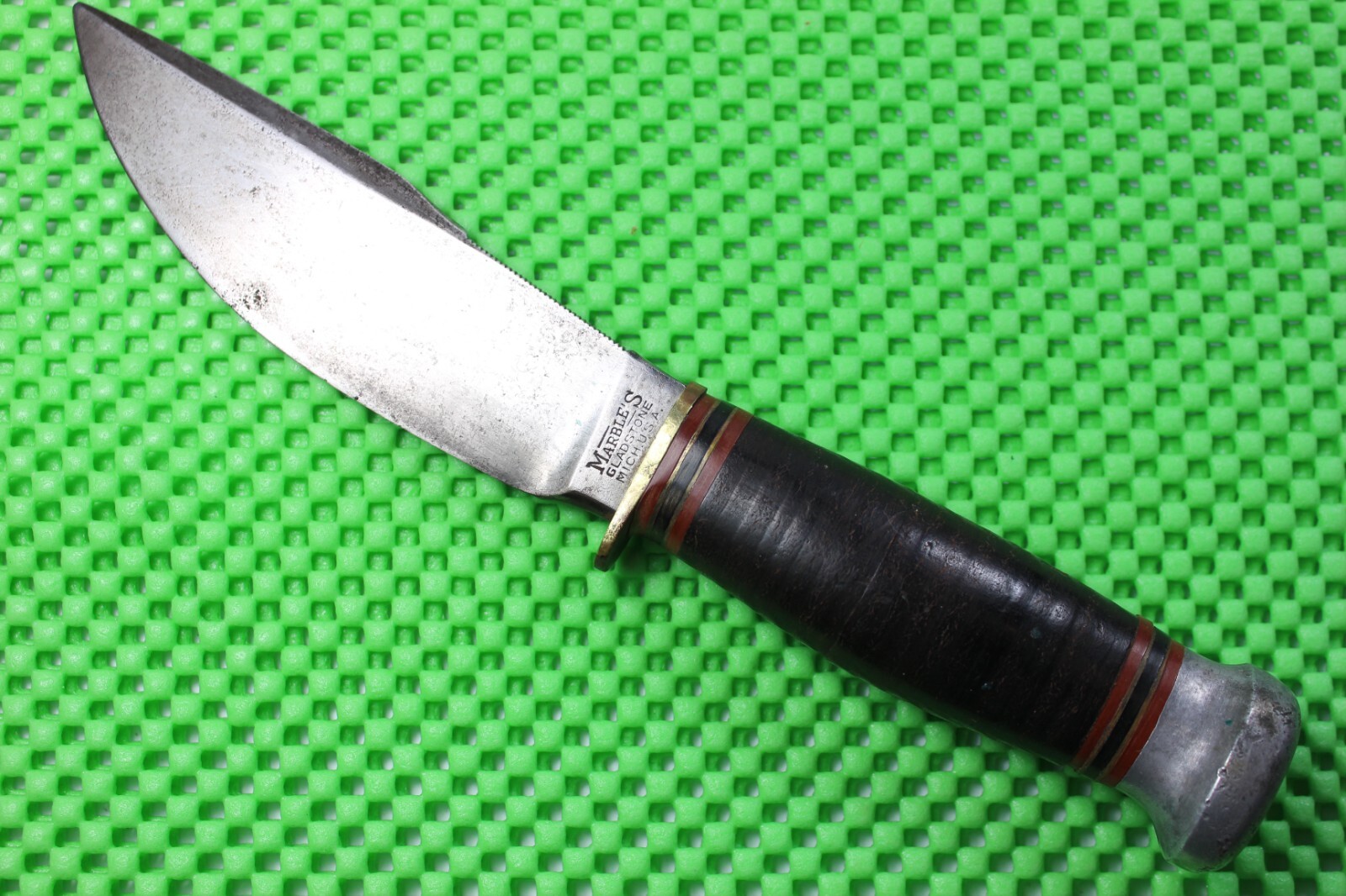 MARBLE'S Gladstone, Mich. U.S.A. Woodcraft Knife Aluminum Pommel Ref. # 405 MARBLE'S Gladstone, Mich. U.S.A. Woodcraft Knife Aluminum Pommel Ref. # 405