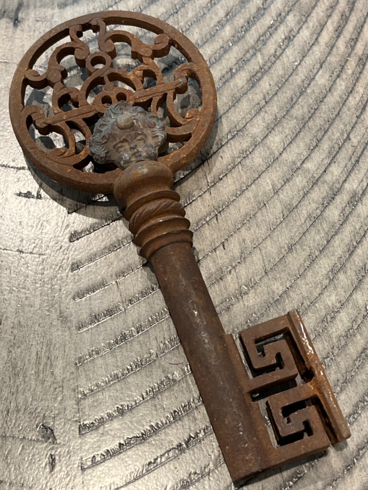 1700s German wrought iron meander biting cherubim accents key 081224gC@ZEI 1700s German wrought iron meander biting cherubim accents key 081224gC@ZEI