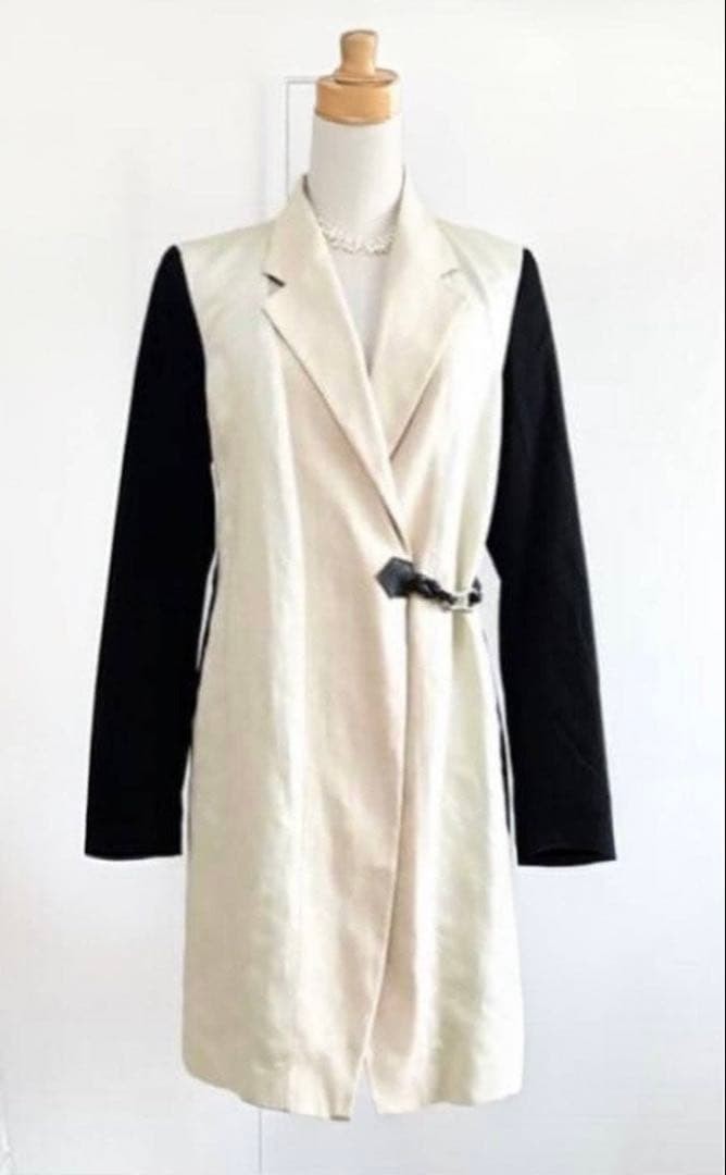 Etro Women Jacket Trench Coat White Black Elegant Limited Edition VHTF Designer Etro Women Jacket Trench Coat White Black Elegant Limited Edition VHTF Designer